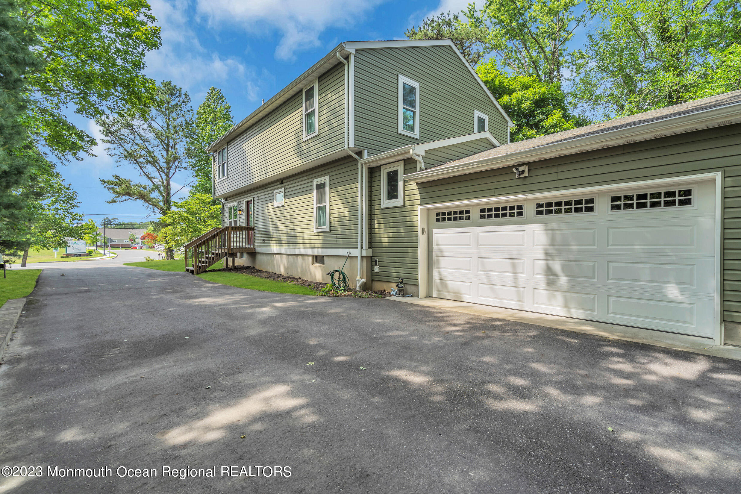 37 Freehold Road Jackson, NJ 08527 - Photo 4 of 80 1 (4)