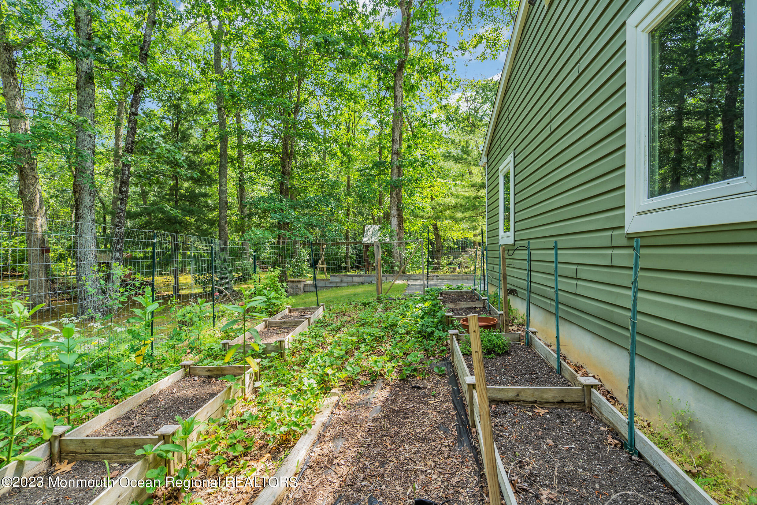 37 Freehold Road Jackson, NJ 08527 - Photo 48 of 80 8 (4)