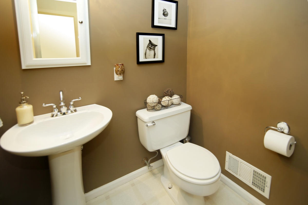 1021 Piccadilly Road Kalamazoo, MI 49006 - Photo 11 of 22 1021 Picadilly-11_TN