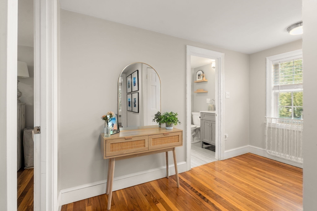 20 Pilgrim Road Reading, MA 01867 - Photo 16 of 35