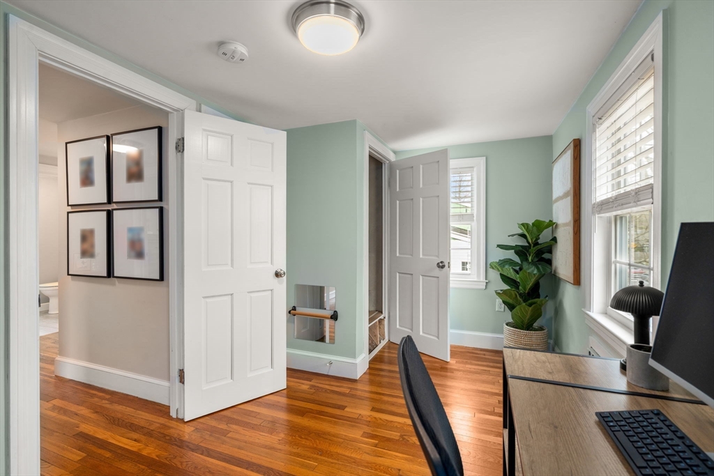 20 Pilgrim Road Reading, MA 01867 - Photo 20 of 35