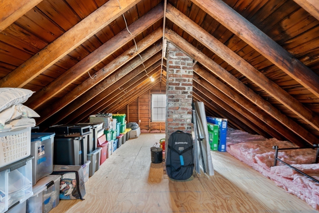 20 Pilgrim Road Reading, MA 01867 - Photo 22 of 35