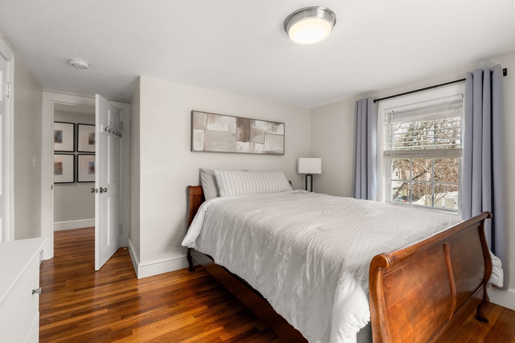 20 Pilgrim Road Reading, MA 01867 - Photo 23 of 35
