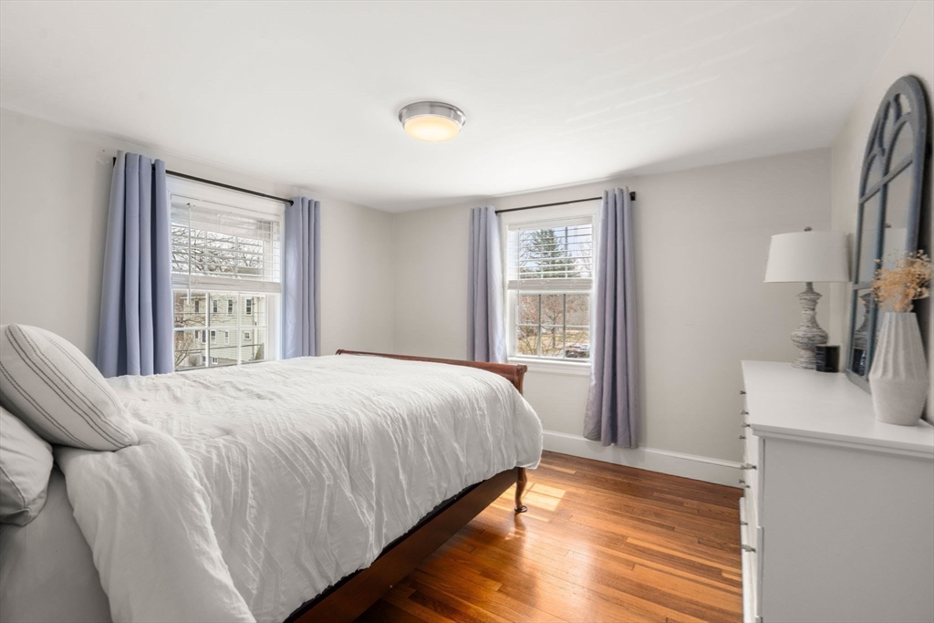 20 Pilgrim Road Reading, MA 01867 - Photo 24 of 35