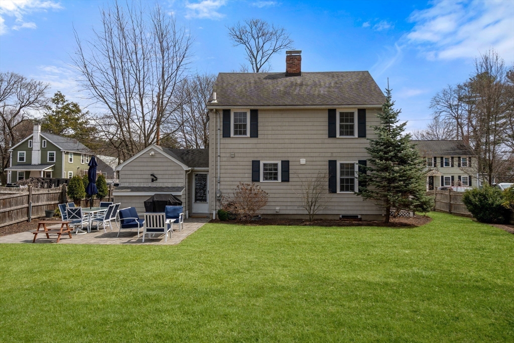 20 Pilgrim Road Reading, MA 01867 - Photo 30 of 35