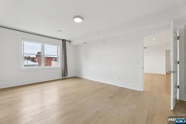 $949,000 | 209-211 Hackensack Plank Road, Unit 5B, Weehawken, NJ 07086