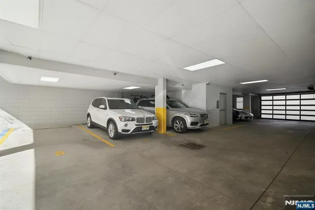 $949,000 | 209-211 Hackensack Plank Road, Unit 5B, Weehawken, NJ 07086