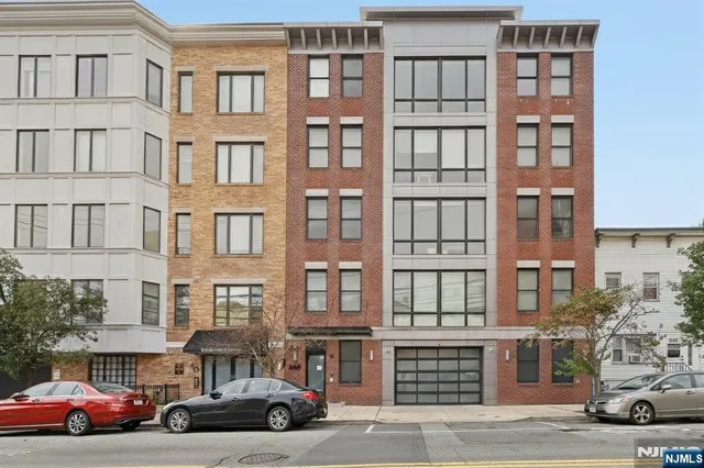 $949,000 | 209-211 Hackensack Plank Road, Unit 5B, Weehawken, NJ 07086