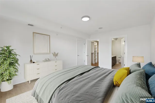 $949,000 | 209-211 Hackensack Plank Road, Unit 5B, Weehawken, NJ 07086