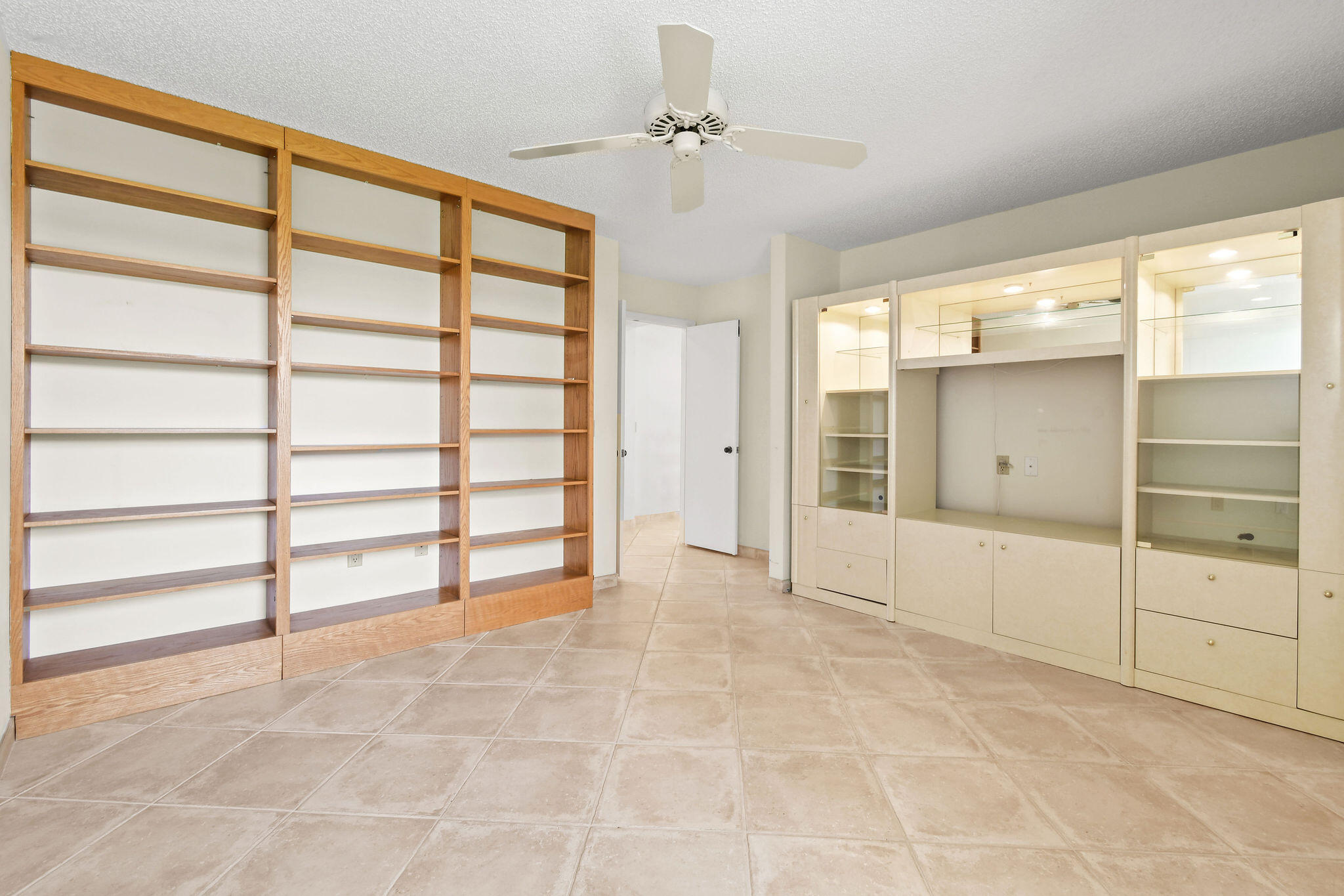 247 Ridge Road Jupiter, FL 33477 - Photo 18 of 28 247RidgeRd-Sept2025(40)
