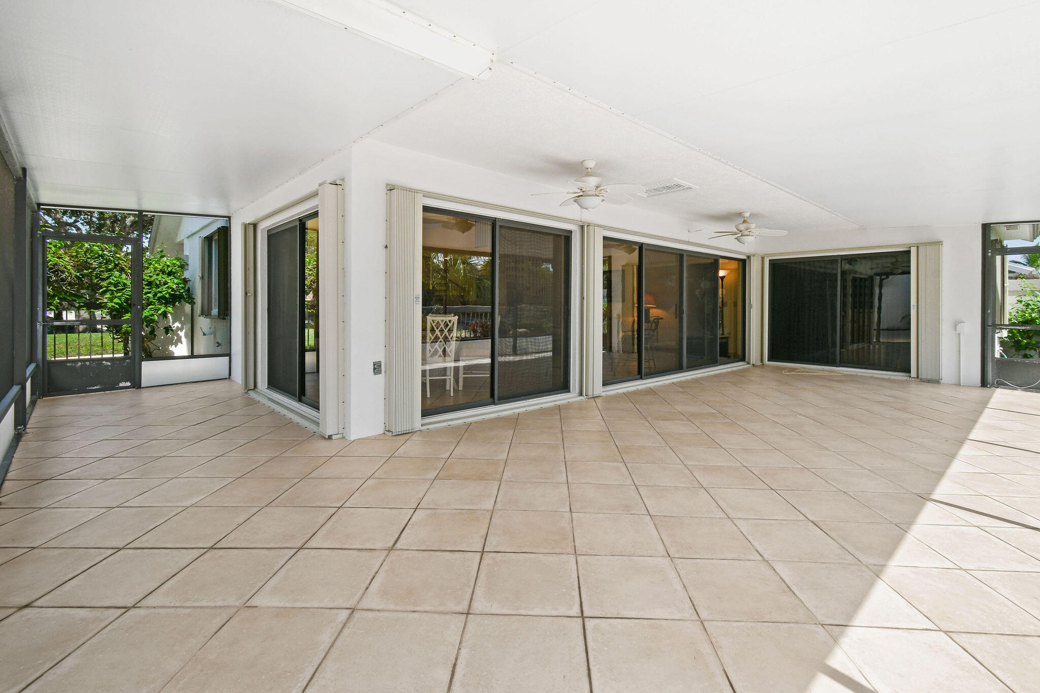 247 Ridge Road Jupiter, FL 33477 - Photo 23 of 28 247RidgeRd(43)