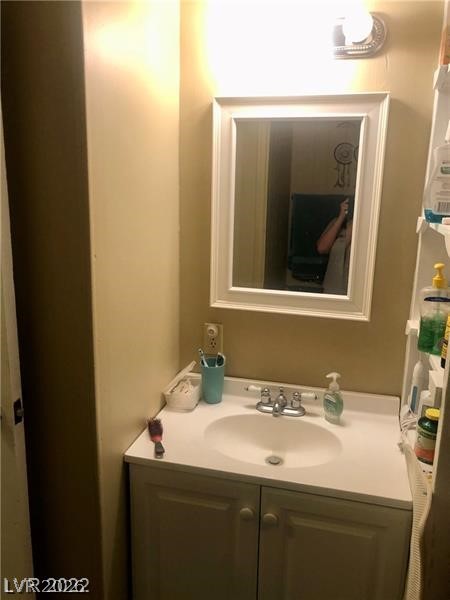 209 Euclid Avenue Goldfield, NV 89013 - Photo 15 of 18 Bathroom featuring vanity