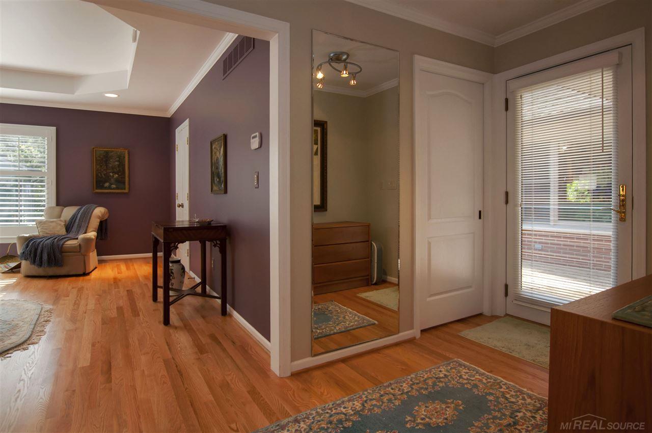 727 North Renaud Road Grosse Pointe, MI 48236 - Photo 26 of 37 31308176-25.JPG