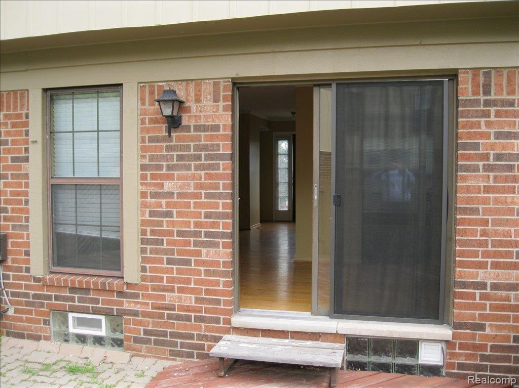 859 Langdon Court Rochester, MI 48307 - Photo 23 of 23 IMG_0228