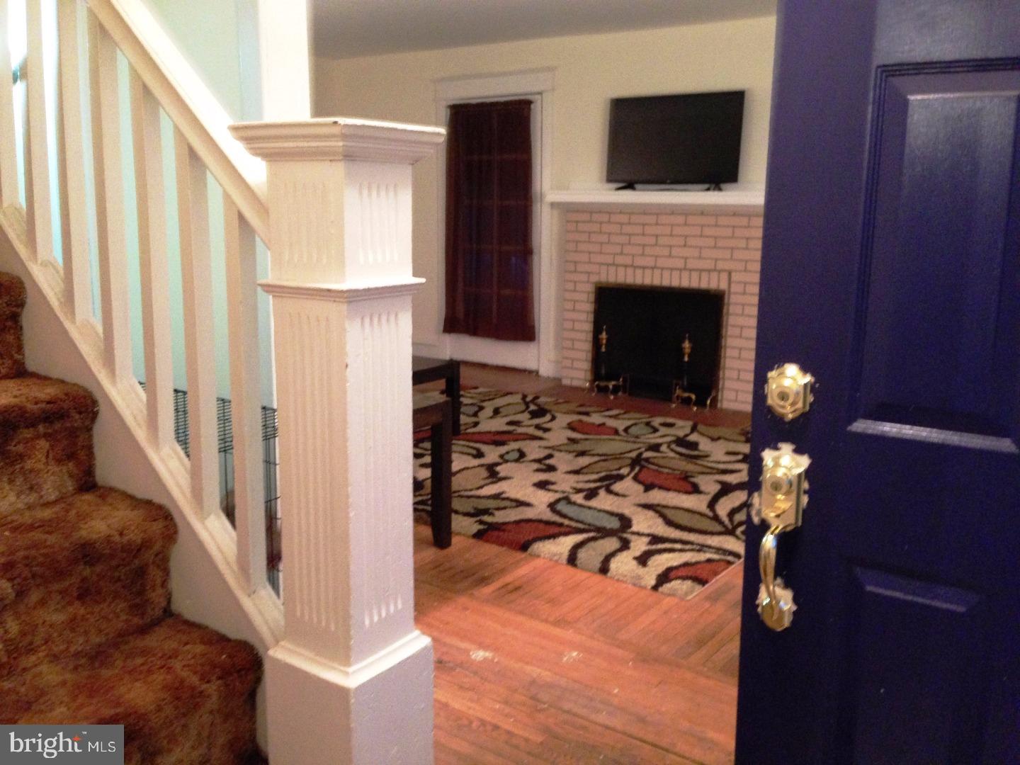 9 Ridley Avenue Aldan, PA 19018 - Photo 7 of 20 Foyer
