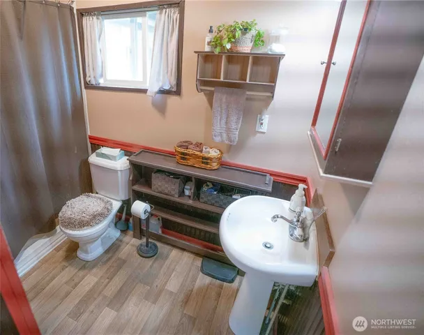 a room with lots of table and a chairs