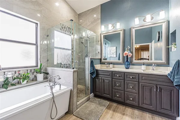 $499,900 | 9809 La Rita Place, Riverview, FL 33569