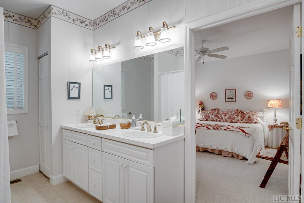 536 Gold Creek Road Sapphire, NC 28774 - Photo 14 of 36 Gallery Image 14