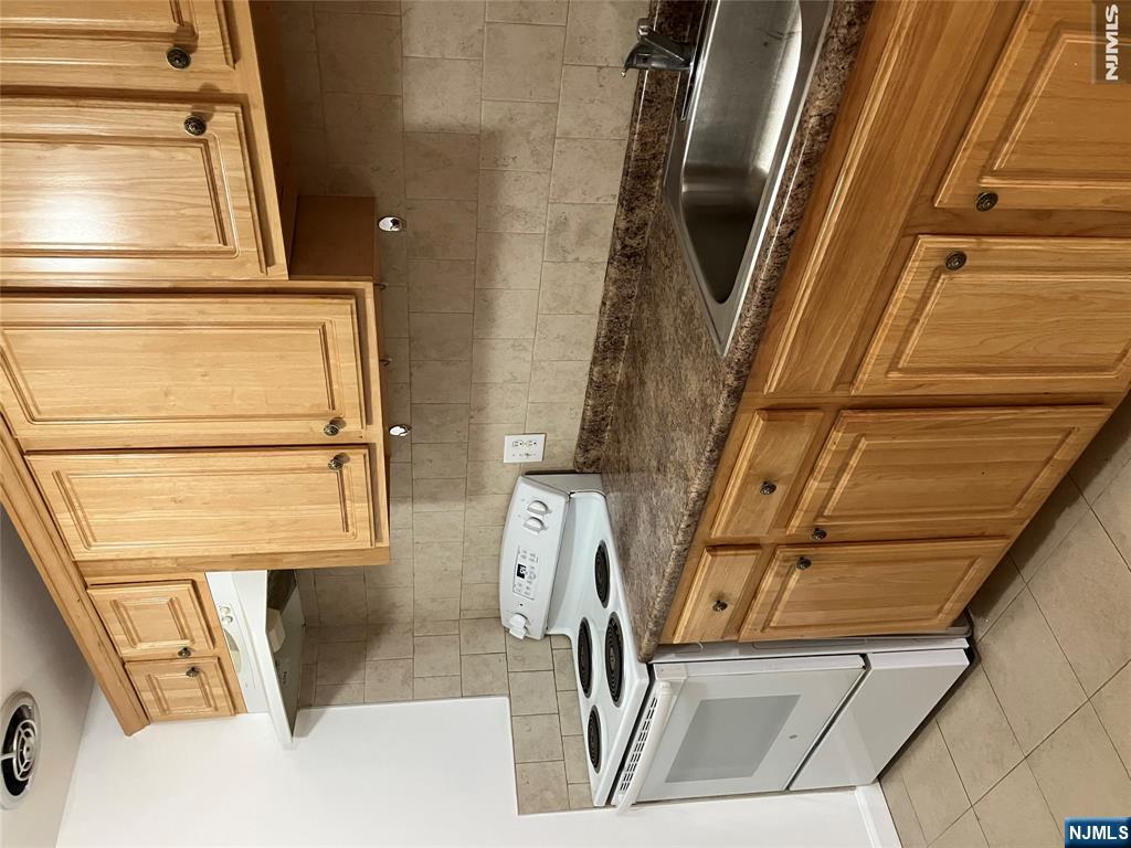 154 Rothwell Avenue, Unit 2B Cliffside Park, NJ 07010 - Photo 14 of 17