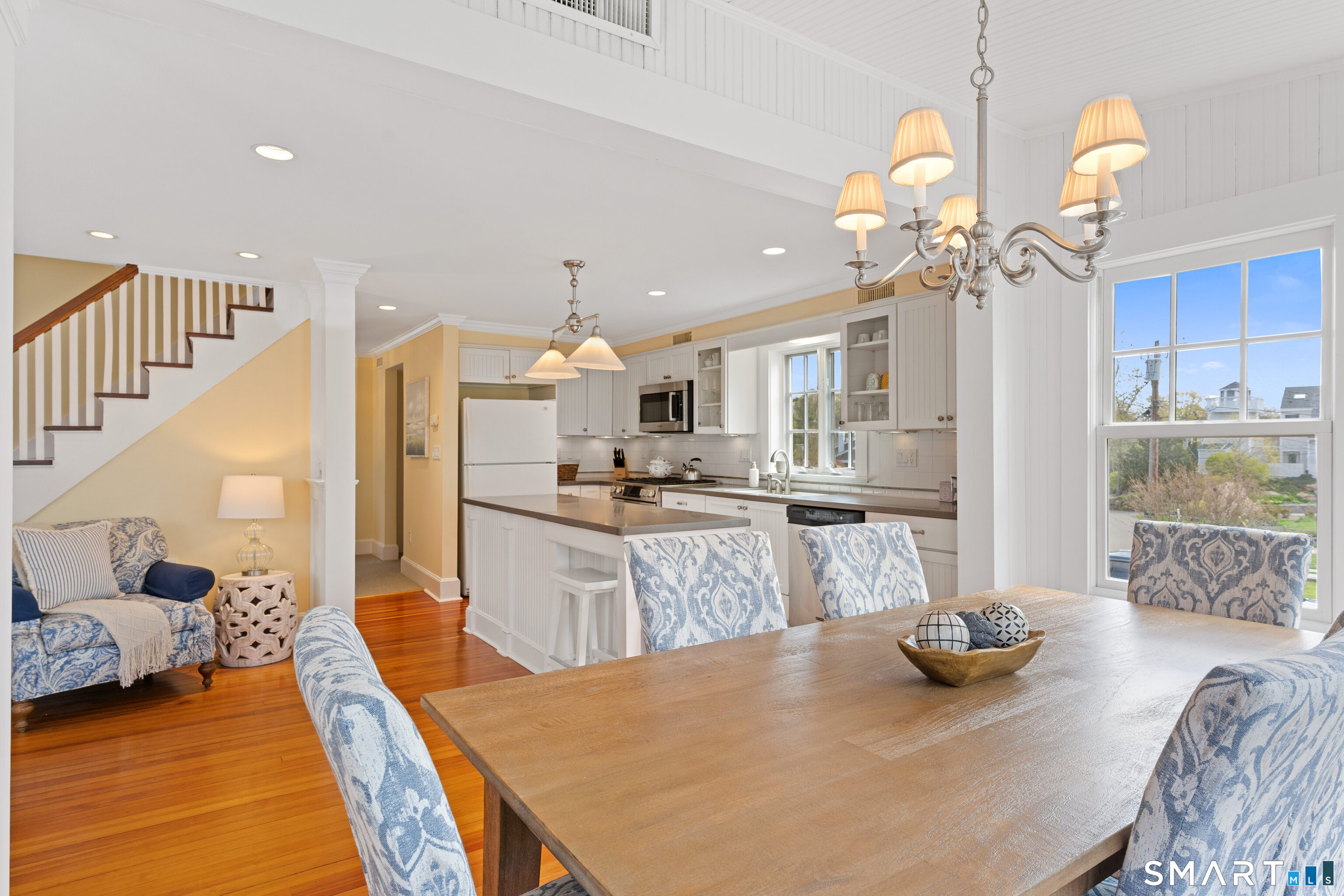218 Totoket Road Branford, CT 06405 - Photo 12 of 37
