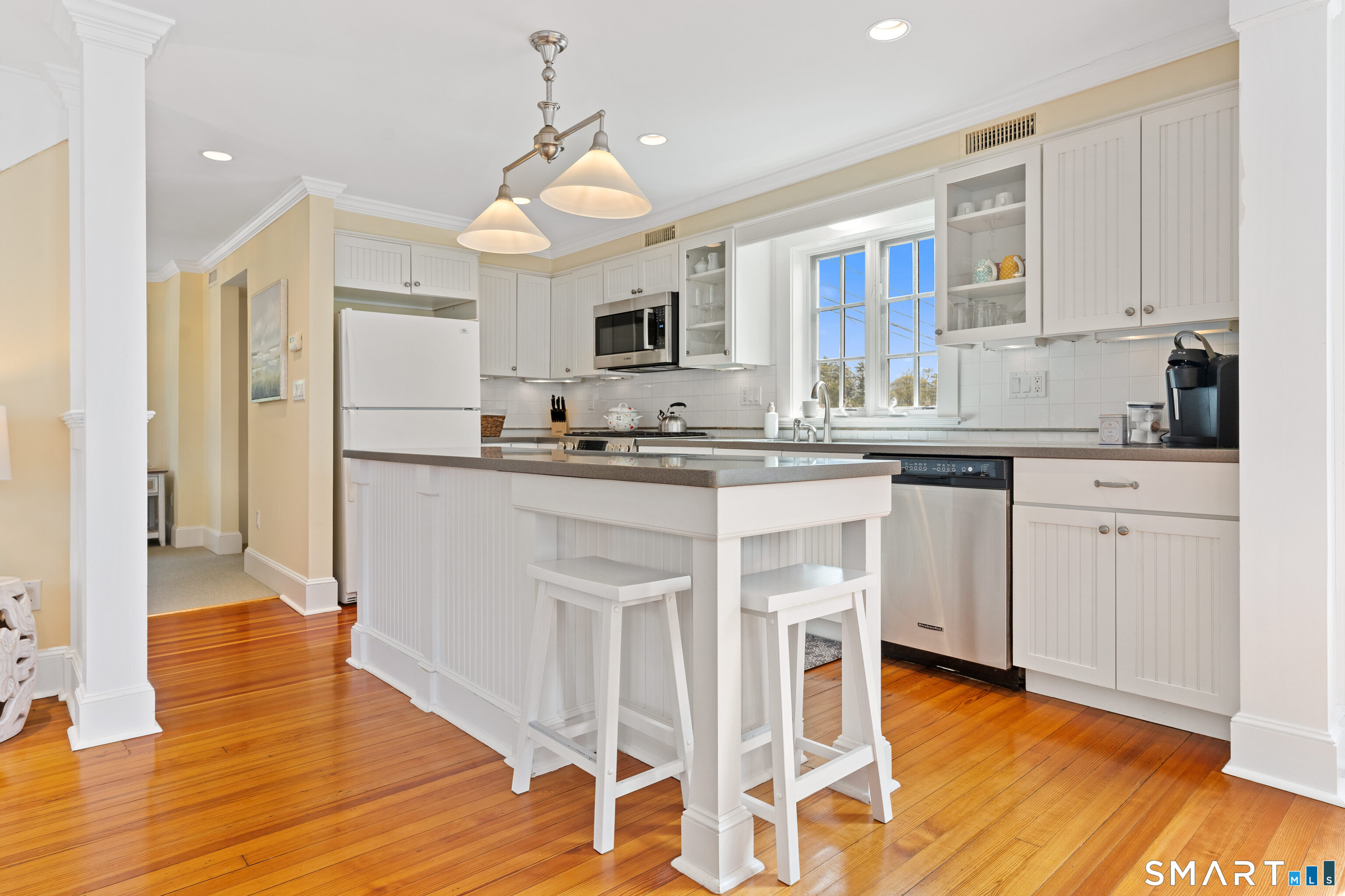 218 Totoket Road Branford, CT 06405 - Photo 13 of 37