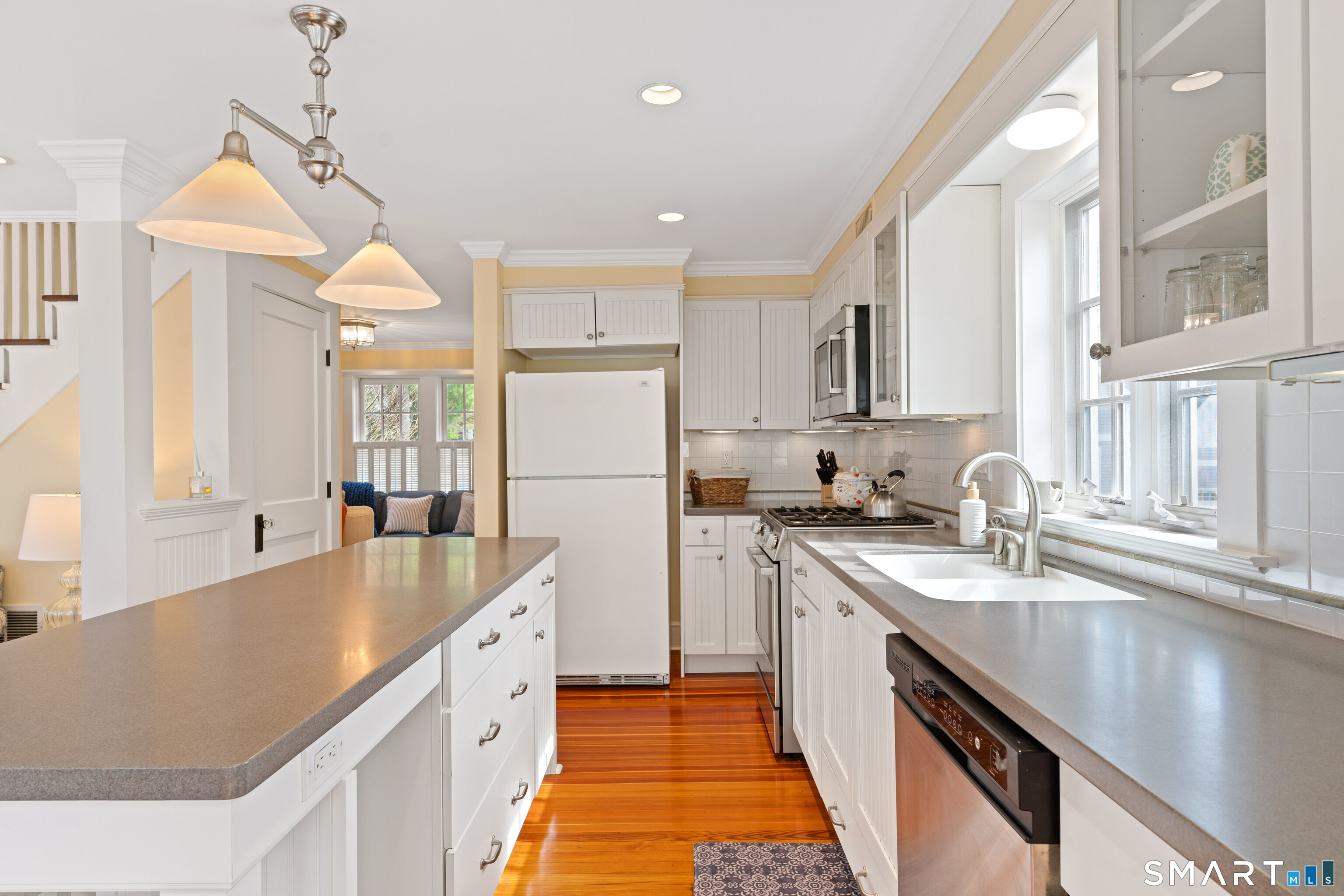 218 Totoket Road Branford, CT 06405 - Photo 17 of 37