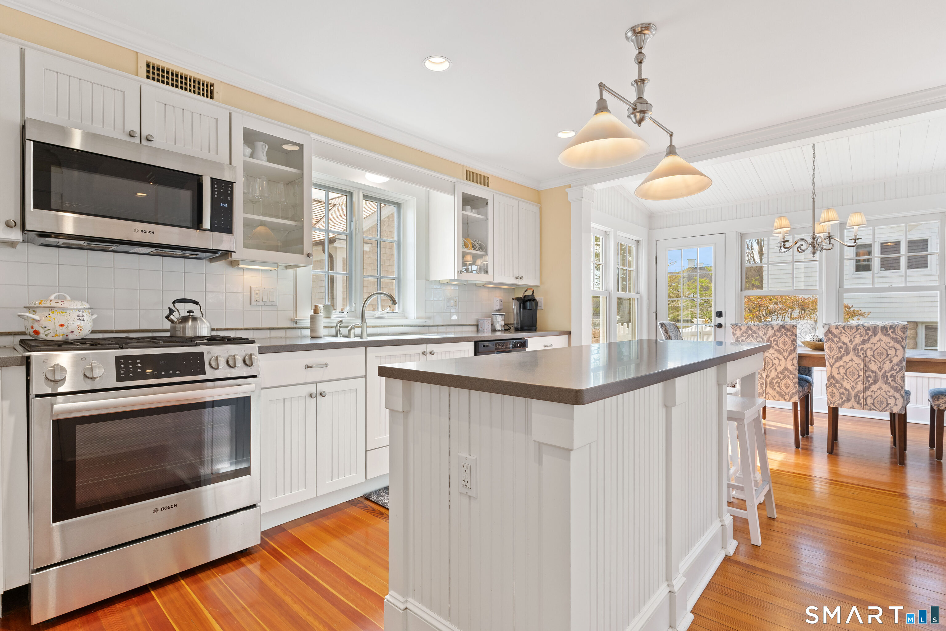 218 Totoket Road Branford, CT 06405 - Photo 19 of 37