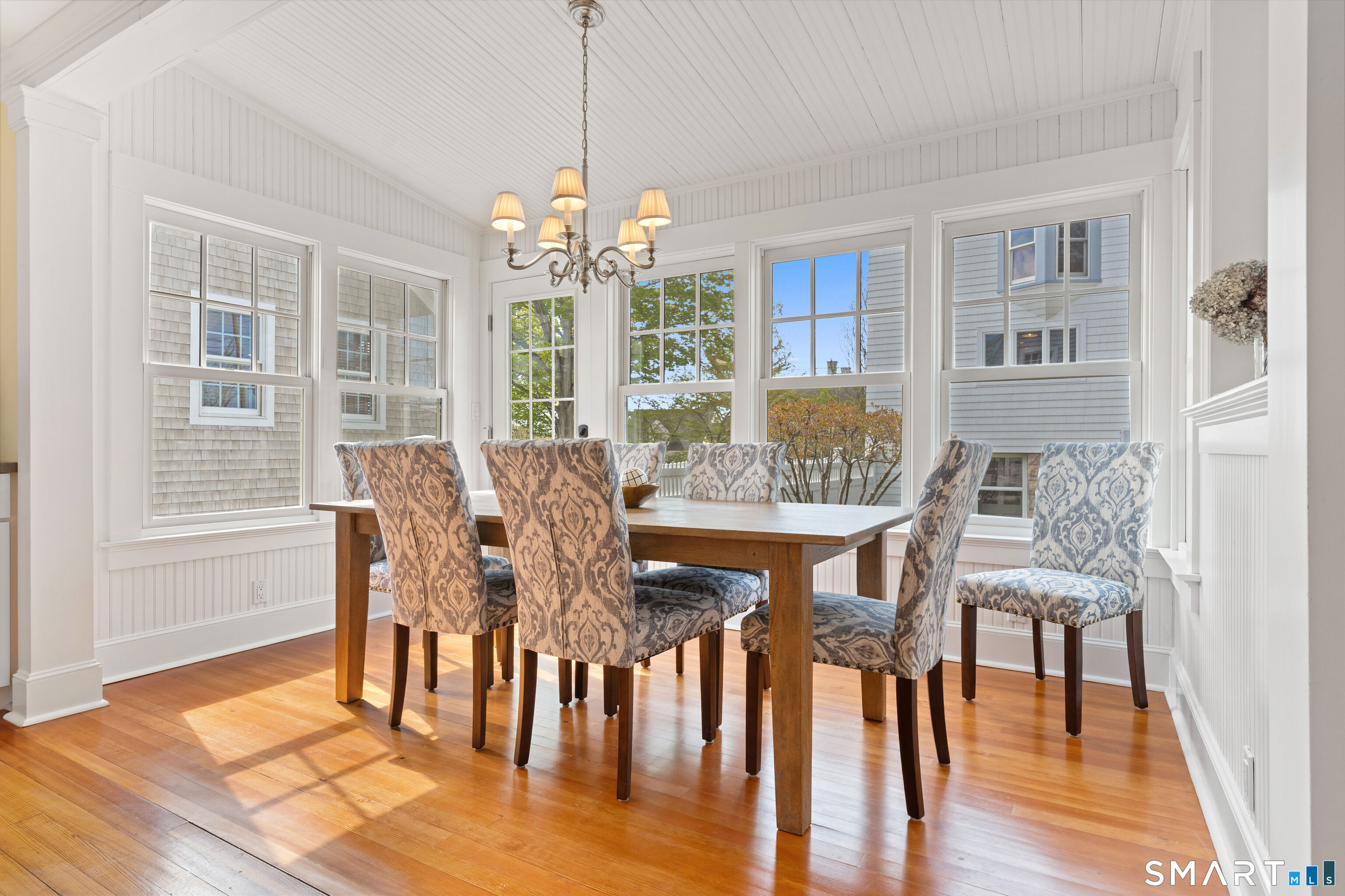 218 Totoket Road Branford, CT 06405 - Photo 10 of 37