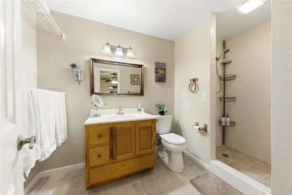 $999,999 | 3101 Sunrise Court, Granbury, TX 76048