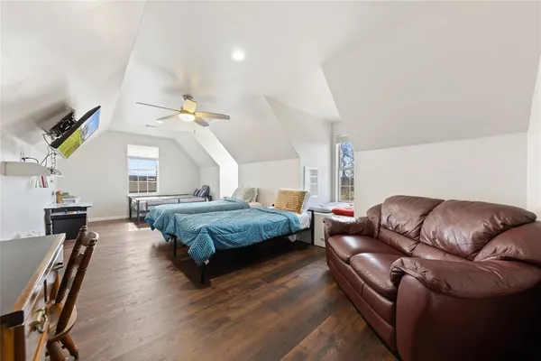 $999,999 | 3101 Sunrise Court, Granbury, TX 76048