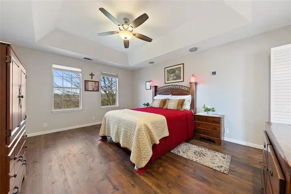 $999,999 | 3101 Sunrise Court, Granbury, TX 76048