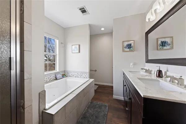 $999,999 | 3101 Sunrise Court, Granbury, TX 76048