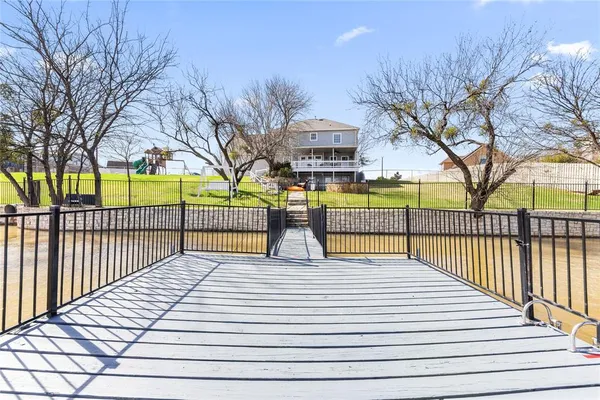 $999,999 | 3101 Sunrise Court, Granbury, TX 76048