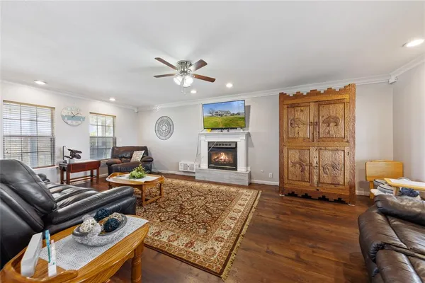 $999,999 | 3101 Sunrise Court, Granbury, TX 76048