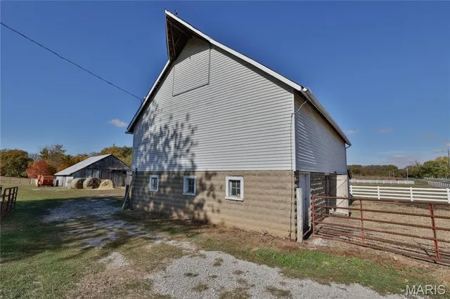$1,407,600 | 171 Red Ball Trail, Coffeen, IL 62017