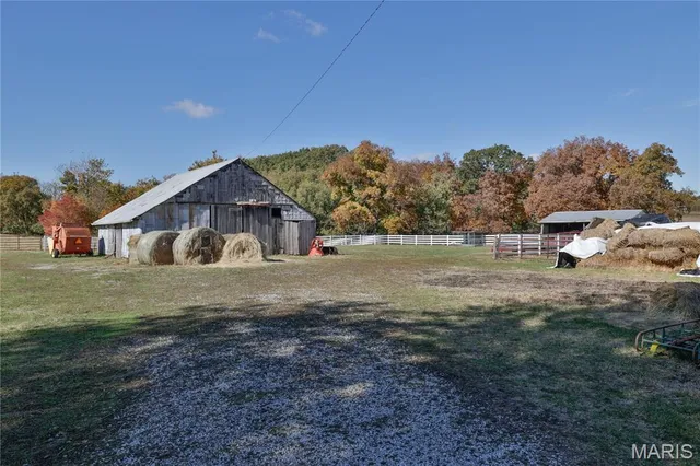 $1,407,600 | 171 Red Ball Trail, Coffeen, IL 62017