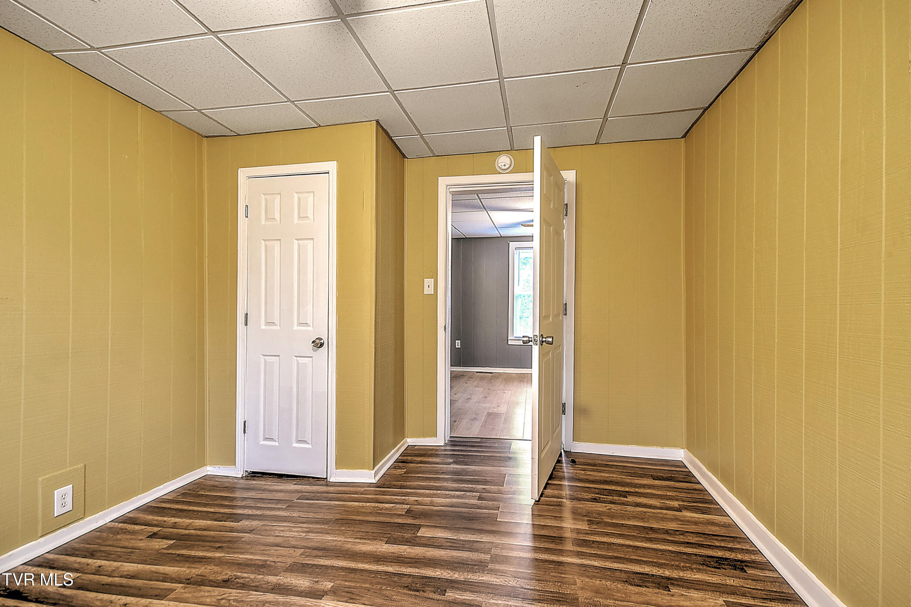 2125 Randolph Street Bristol, VA 24201 - Photo 12 of 19 2125 Randolph VT-16