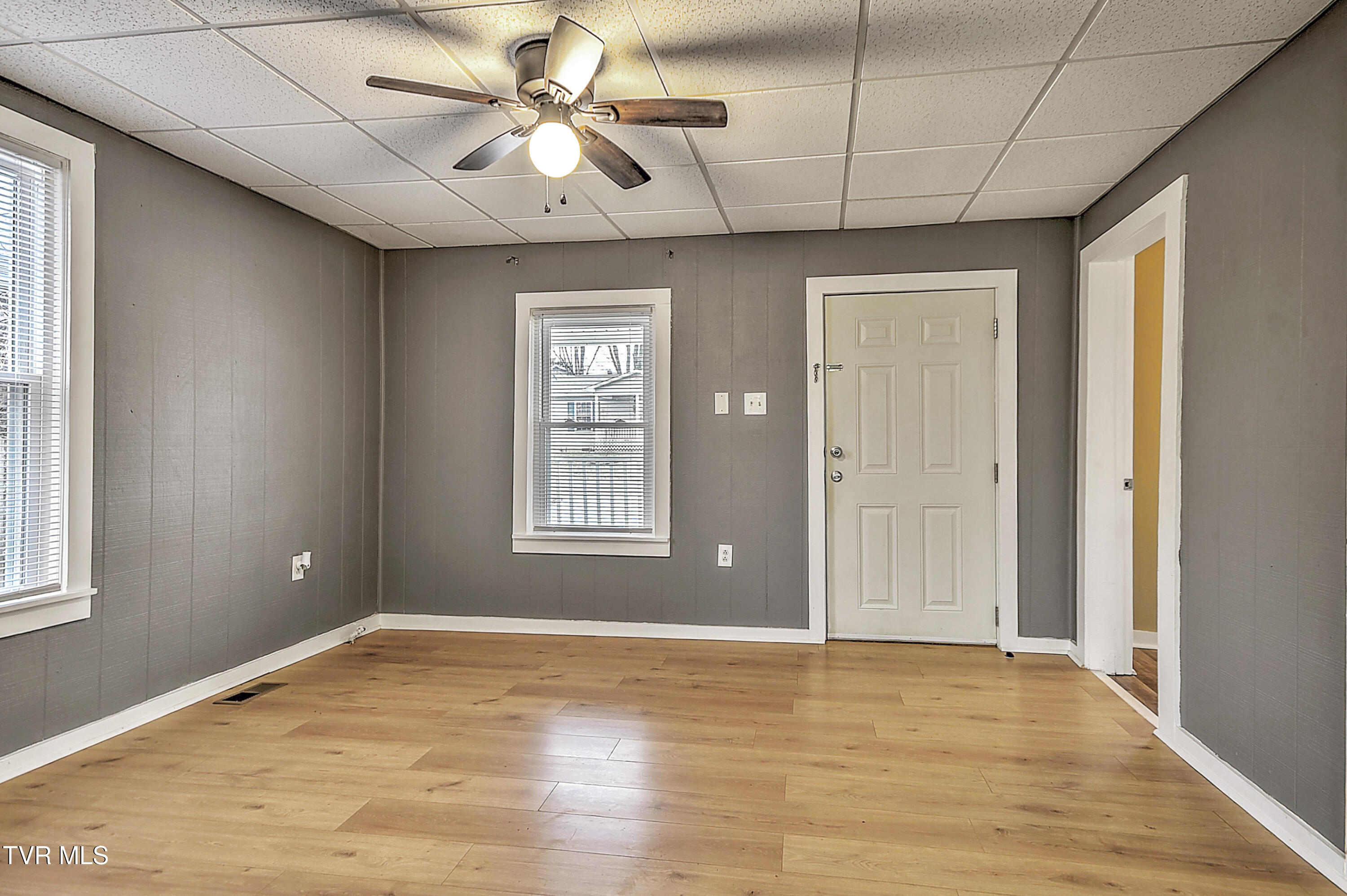 2125 Randolph Street Bristol, VA 24201 - Photo 5 of 19 2125 Randolph VT-8