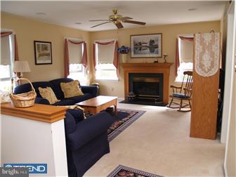 1175 Roberts Road Gilbertsville, PA 19525 - Photo 3 of 10 Living Room