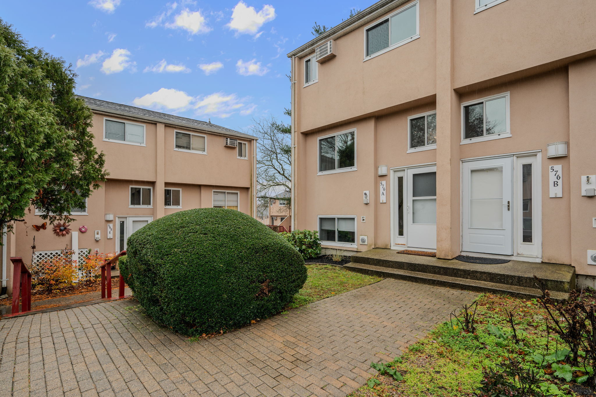 576 Shennecossett Road, Unit A Groton, CT 06340 - Photo 1 of 1
