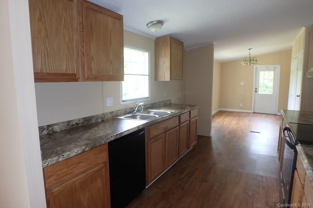 38 Ridge Way Marion, NC 28752 - Photo 6 of 15 Gallery Image 6