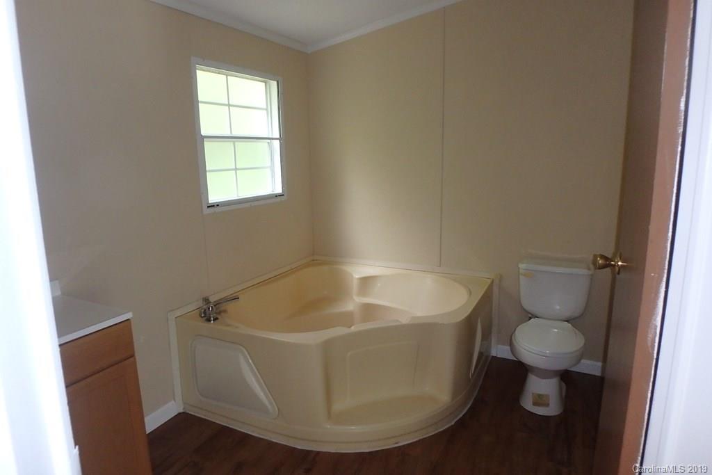 38 Ridge Way Marion, NC 28752 - Photo 10 of 15 Gallery Image 10
