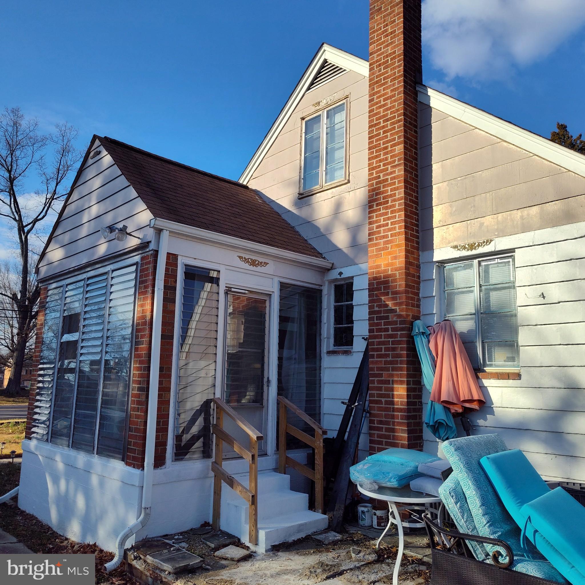 5908 Auth Road Suitland, MD 20746 - Photo 11 of 14 Sunroom