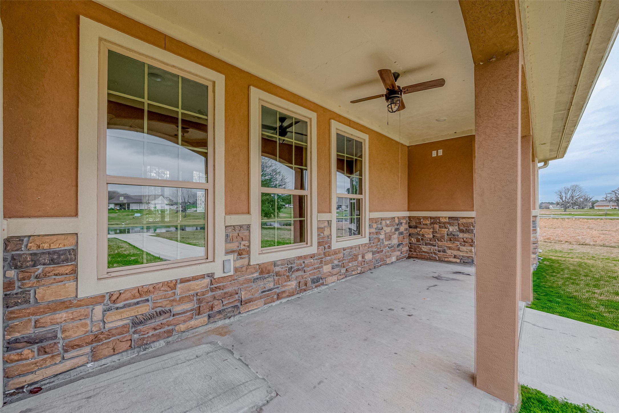 11 Bluebonnet Trinity, TX 75862 - Photo 31 of 46 a view of entryway and front door