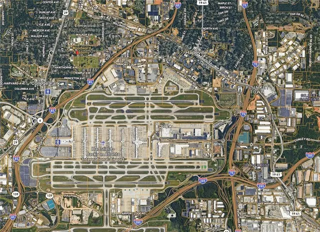 $2,300 | 1594 Hardin Avenue, Atlanta, GA 30337