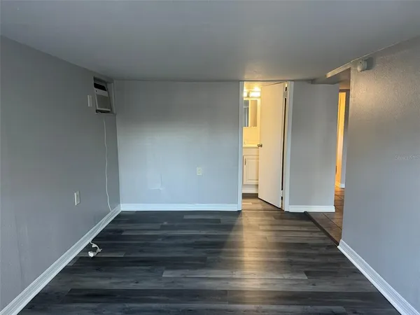 $699,900 | 3105 South Crystal Lake Drive, Orlando, FL 32806