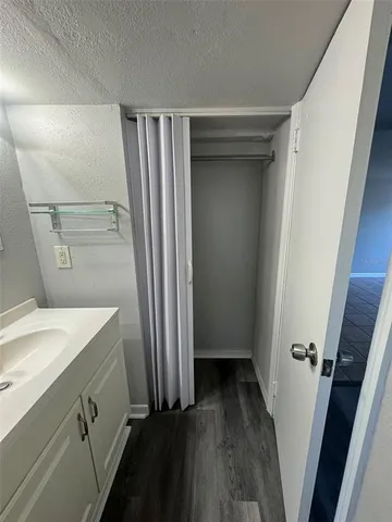 $699,900 | 3105 South Crystal Lake Drive, Orlando, FL 32806