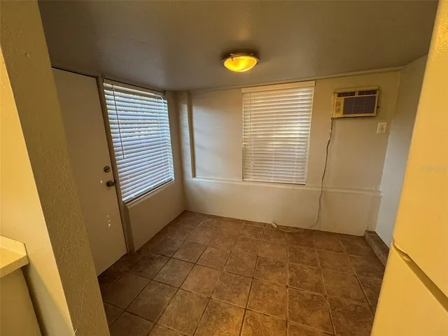 $699,900 | 3105 South Crystal Lake Drive, Orlando, FL 32806