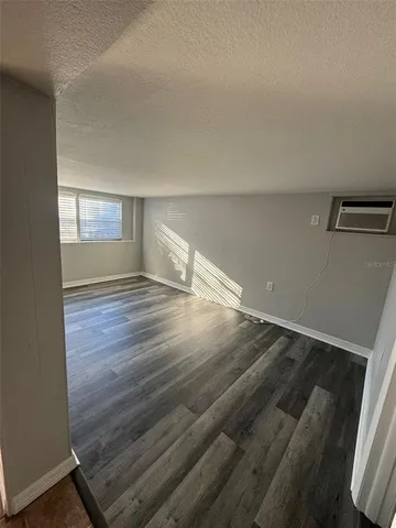 $699,900 | 3105 South Crystal Lake Drive, Orlando, FL 32806