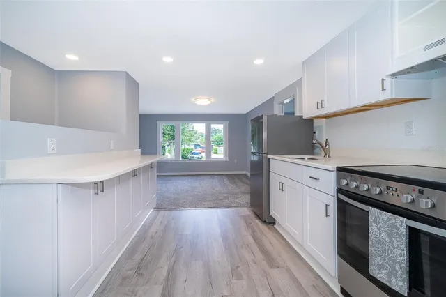 $699,900 | 3105 South Crystal Lake Drive, Orlando, FL 32806